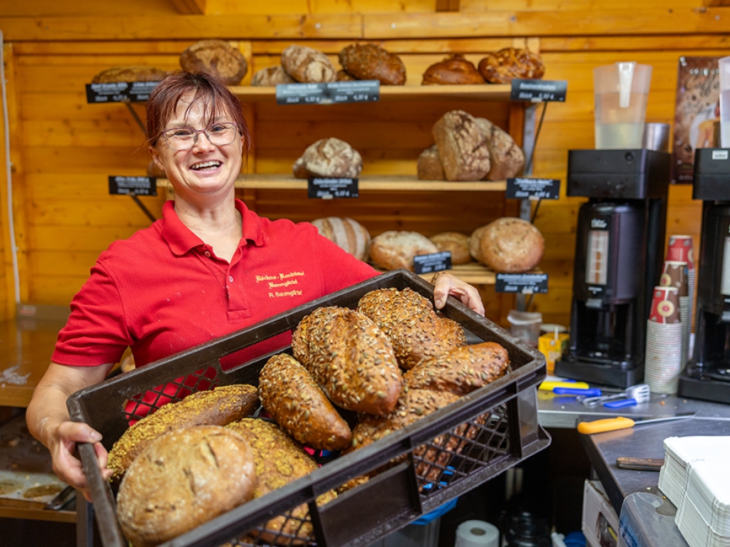 Frische Backwaren aus Buschdorf