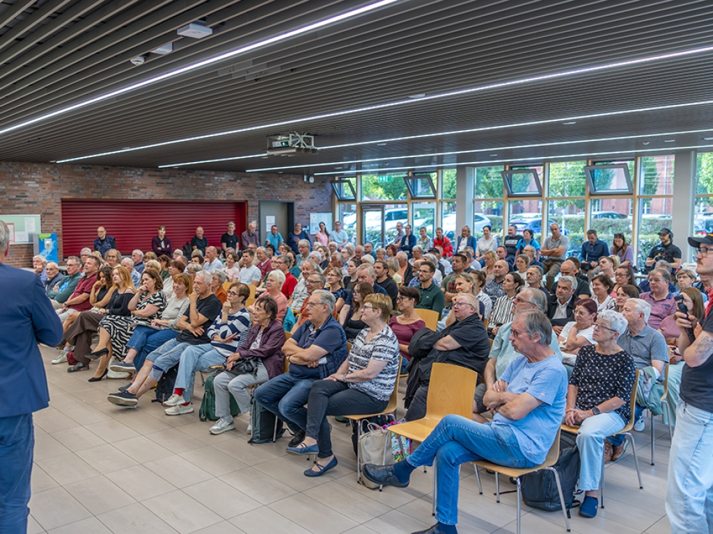 Blick in den Saal