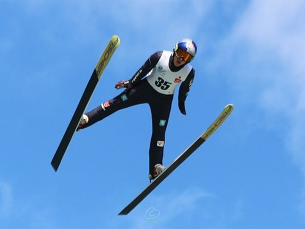 Elias Schröder vom VSC Klingenthal beim Nordcup 2025 in Bad Freienwalde